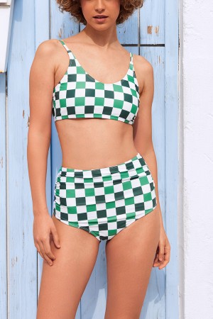 Haut de bikini à encolure dégagée et imprimé à carreaux vert et blanc et bas froncé à taille haute
