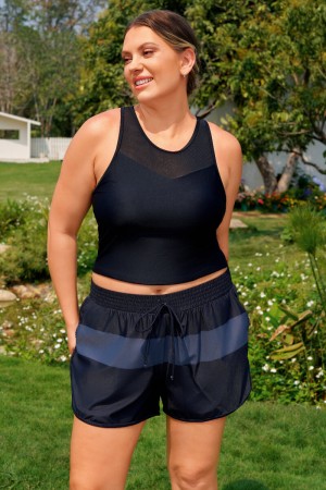 Ensemble de bikini plus size vintage avec top à col en mesh et dos nageur noir, accompagné d'une culotte short