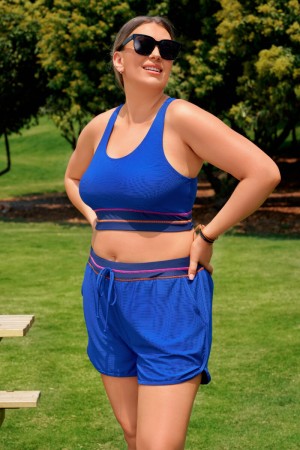 Ensemble de bikini plus size sportif avec top à dos nageur bleu royal et culotte short