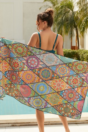 Serviette de plage à imprimé géométrique coloré